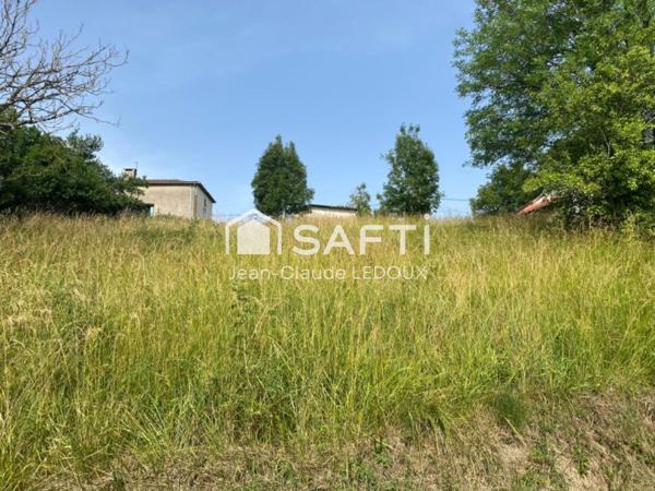 10 km de figeac, Saint Félix Terrain en pente de 1000 M2, calme, exposition Sud Ouest