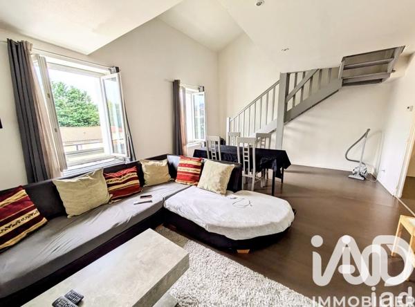 Immeuble à vendre 678 m² Le Chambon-Feugerolles