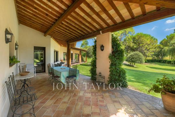 Mougins – propriété d'exception au cœur d'un domaine privé d'un hectare