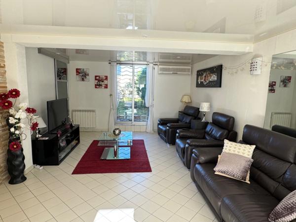 MAISON INDIVIDUELLE 3-4 CHAMBRES AVEC GARGE ET JARDIN