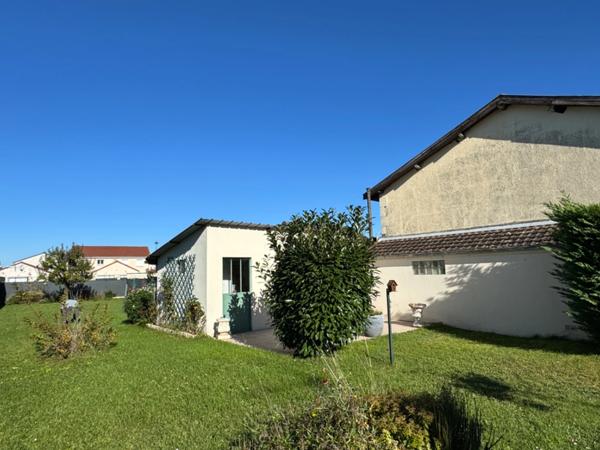 MAISON INDIVIDUELLE 3-4 CHAMBRES AVEC GARGE ET JARDIN