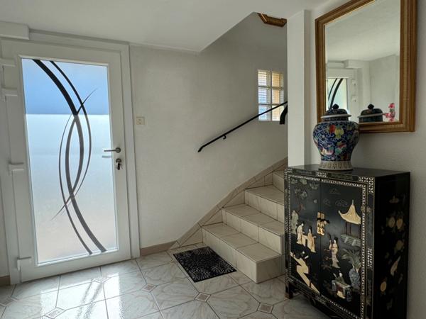MAISON INDIVIDUELLE 3-4 CHAMBRES AVEC GARGE ET JARDIN