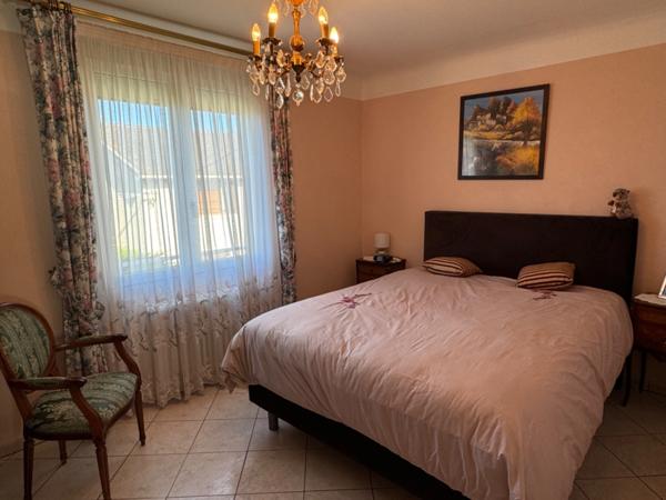 MAISON INDIVIDUELLE 3-4 CHAMBRES AVEC GARGE ET JARDIN