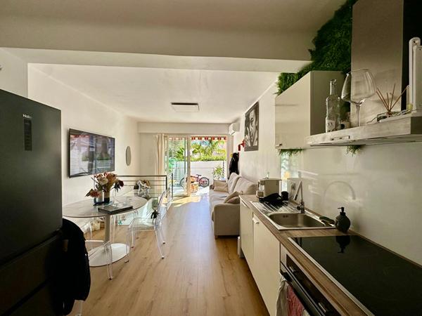 Charmant 2 pièces avec extérieur ? Quartier prisé des Bouches-du-Loup, proche plages