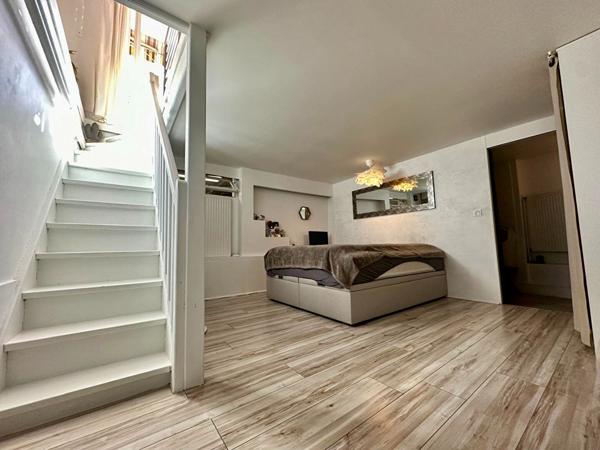 Charmant 2 pièces avec extérieur ? Quartier prisé des Bouches-du-Loup, proche plages