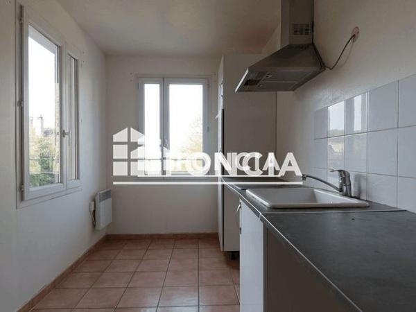 Location Appartement 4 pièces 78.76 m² - 114 BLD JOHN KENNEDY Corbeil Essonnes 91100