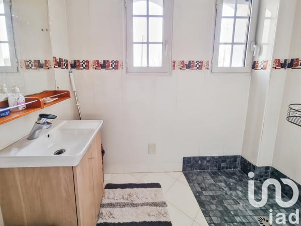 Location maison 9 pièces 230 m² Noisy-le-Grand