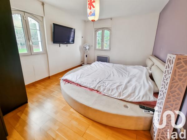 Location maison 9 pièces 230 m² Noisy-le-Grand