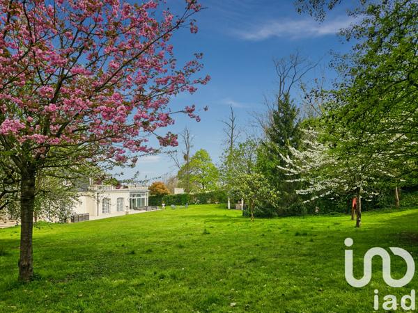 Location maison 9 pièces 230 m² Noisy-le-Grand