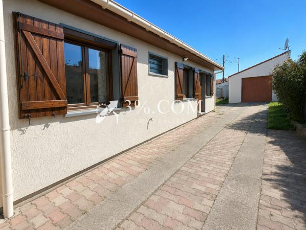 Maison
                                                                                                                                                                                                                                                                                                                        5 pièce(s)                                                                                                                                                                                                          3 chambre(s)                                                                                                                                                                                                          94  m²