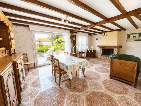 Maison
                                                                                                                                                                                                                                                                                                                        5 pièce(s)                                                                                                                                                                                                          3 chambre(s)                                                                                                                                                                                                          94  m²
