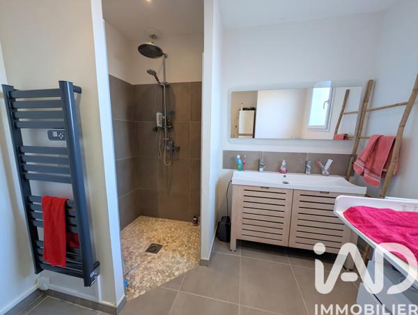 Maison à vendre 6 pièces 138 m² Vacqueyras