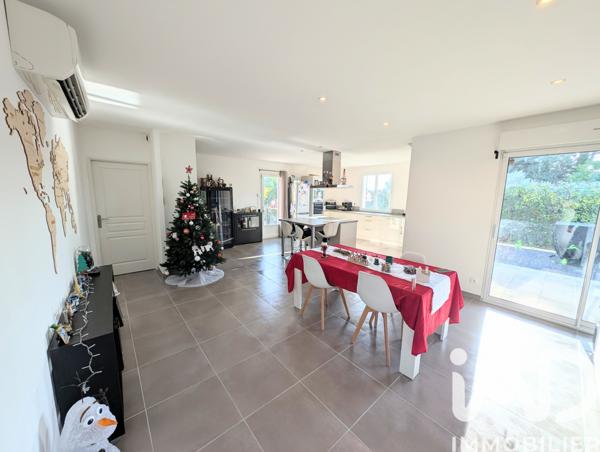 Maison à vendre 6 pièces 138 m² Vacqueyras