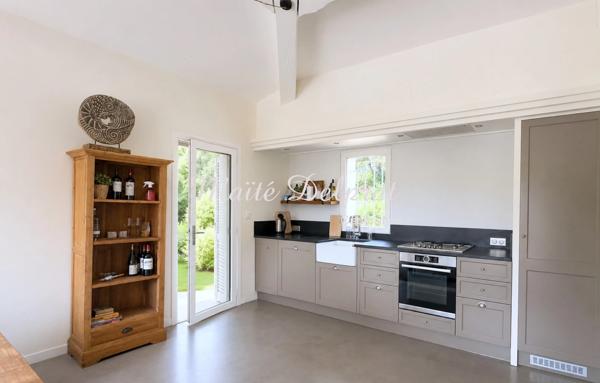 VILLA D’ARCHITECTE 230 M² AVEC PISCINE CHAUFFÉE ET VUE PANORAMIQUE – VAISON-LA-ROMAINE (84)