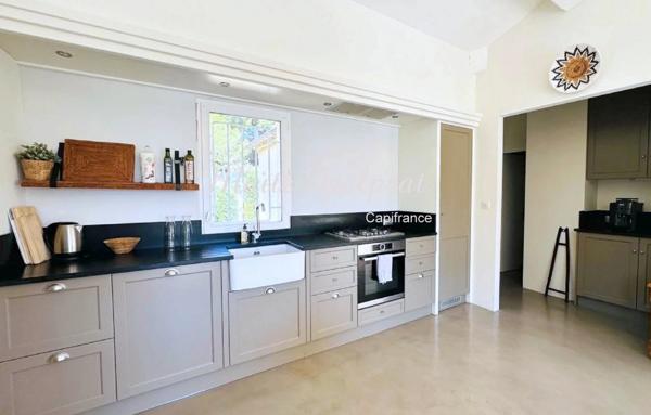 VILLA D’ARCHITECTE 230 M² AVEC PISCINE CHAUFFÉE ET VUE PANORAMIQUE – VAISON-LA-ROMAINE (84)