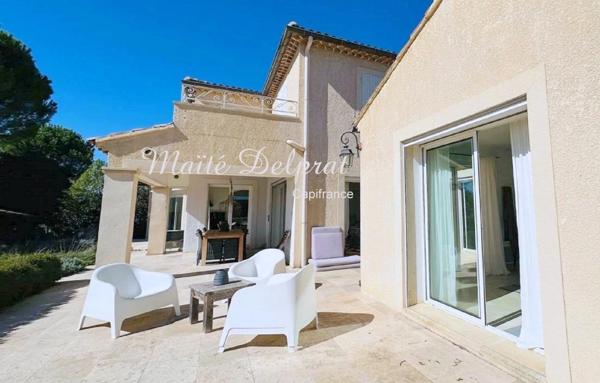 VILLA D’ARCHITECTE 230 M² AVEC PISCINE CHAUFFÉE ET VUE PANORAMIQUE – VAISON-LA-ROMAINE (84)