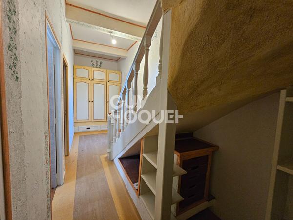 Maison de Village T5 avec Cour et Garage à Coursan - 113 m²