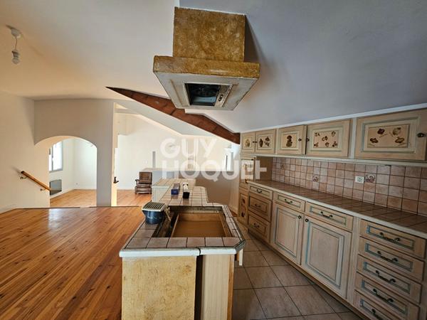 Maison de Village T5 avec Cour et Garage à Coursan - 113 m²