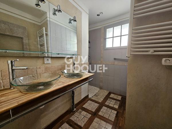 Maison de Village T5 avec Cour et Garage à Coursan - 113 m²