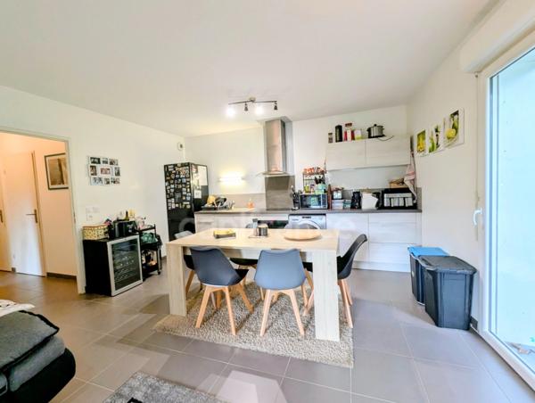 Appartement à vendre 3 pièces BORDEAUX CHARTRONS (33) - Jardin, terrasse, parking et cellier