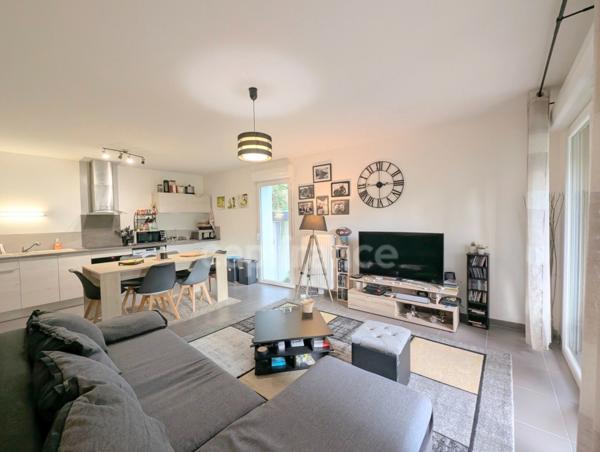 Appartement à vendre 3 pièces BORDEAUX CHARTRONS (33) - Jardin, terrasse, parking et cellier