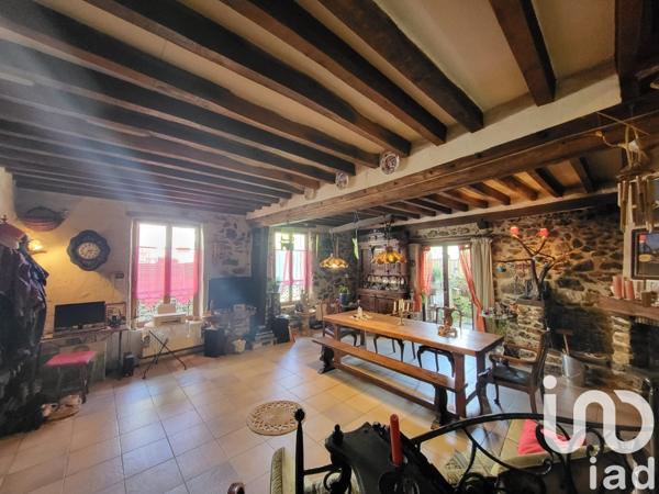 Longère 5 pièces de 143 m² à Saâcy-sur-Marne (77730)
