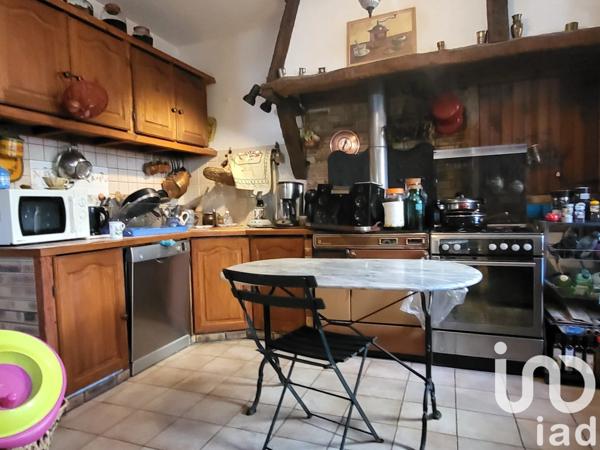 Longère 5 pièces de 143 m² à Saâcy-sur-Marne (77730)