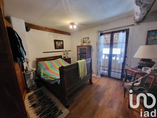 Longère 5 pièces de 143 m² à Saâcy-sur-Marne (77730)