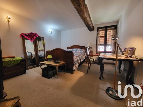 Longère 5 pièces de 143 m² à Saâcy-sur-Marne (77730)