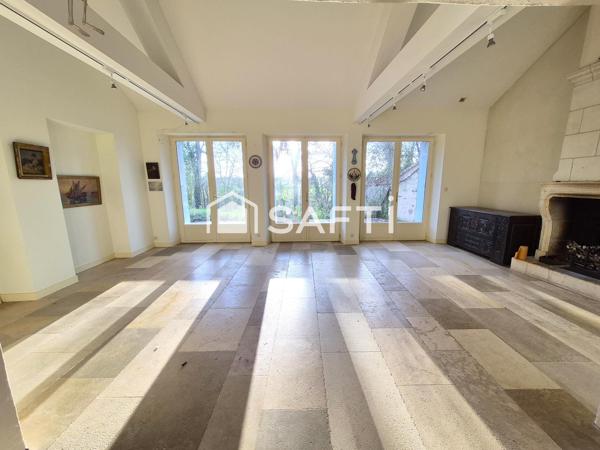 MAISON MAITRE 200m², 5ch, rivière (Creuse), jardin