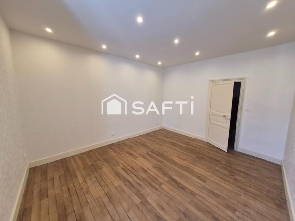 MAISON MAITRE 200m², 5ch, rivière (Creuse), jardin