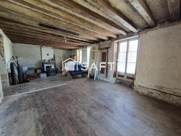 MAISON MAITRE 200m², 5ch, rivière (Creuse), jardin
