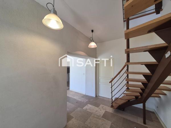 MAISON MAITRE 200m², 5ch, rivière (Creuse), jardin