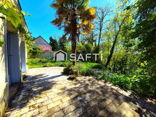 MAISON MAITRE 200m², 5ch, rivière (Creuse), jardin