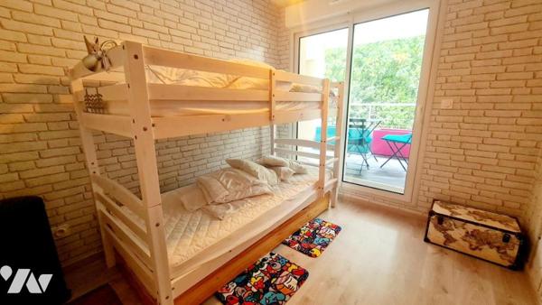 A VENDRE - SAINT-MARC-SUR-MER - Appartement de 2 chambres et un bureau avec terrasse et parking 