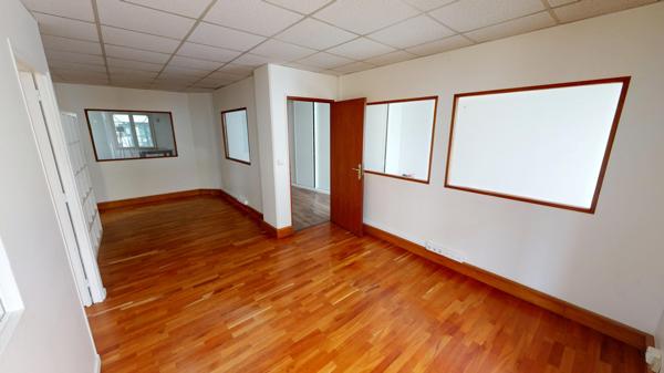 Boulogne-Billancourt (92100) BUREAUX 110M2