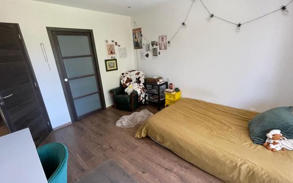 Maison à vendre    6 pièces • 196,97 m2 Izeaux