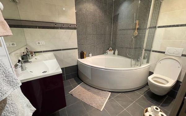 Maison à vendre    6 pièces • 196,97 m2 Izeaux