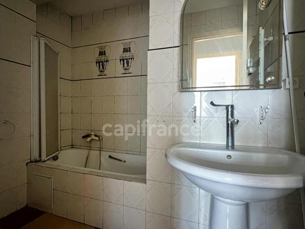 A vendre, 2 pièces, 44 m², Dernier étage, Rue Auguste Pégurier, NICE 06200, Alpes-Maritimes