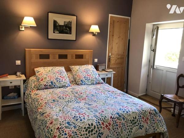 A VENDRE BAUD Campagne propriété de caractère avec dépendances - AU CALME