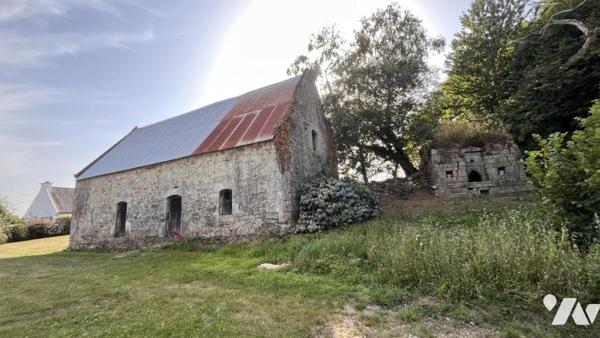 A VENDRE BAUD Campagne propriété de caractère avec dépendances - AU CALME