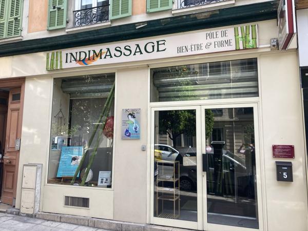 Local commercial Nice 61.10 m2