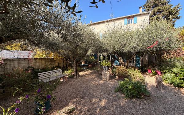 Maison à vendre    6 pièces • 220 m2 Tarascon