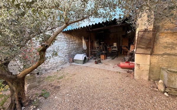 Maison à vendre    6 pièces • 220 m2 Tarascon