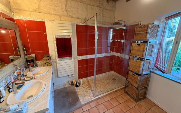 Maison à vendre    6 pièces • 220 m2 Tarascon