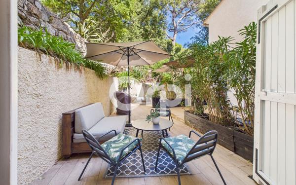 Immeuble à vendre    10 pièces • 228,77 m2 Montauroux