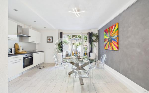 Immeuble à vendre    10 pièces • 228,77 m2 Montauroux