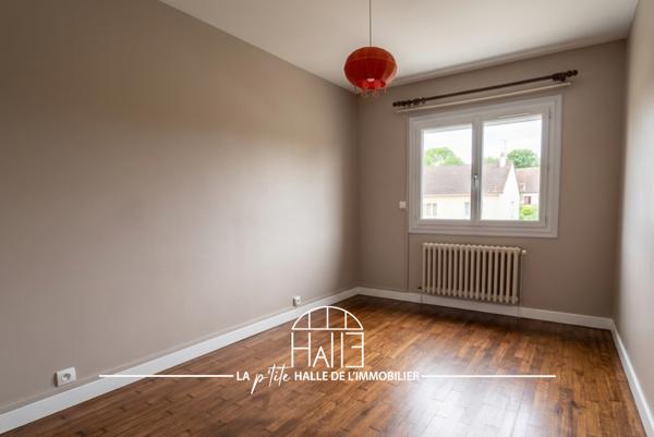 Maison
         4 pièces
        - 73 m²