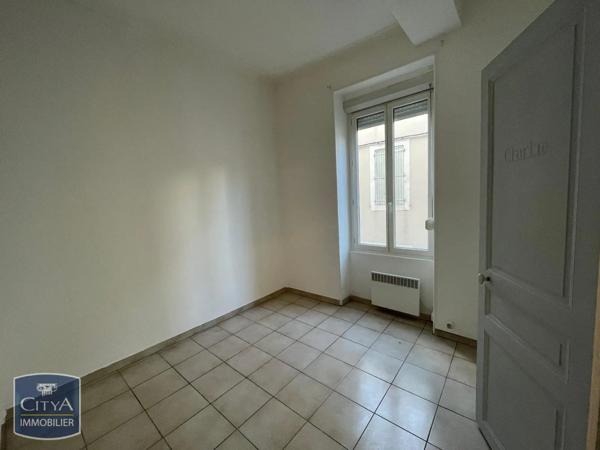 Appartement à louer 2 pièces 41.6m² Nîmes (30000)