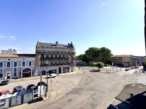 À LOUER T2 rénové avec balcon, parking, cave et ascenseur Carcassonne